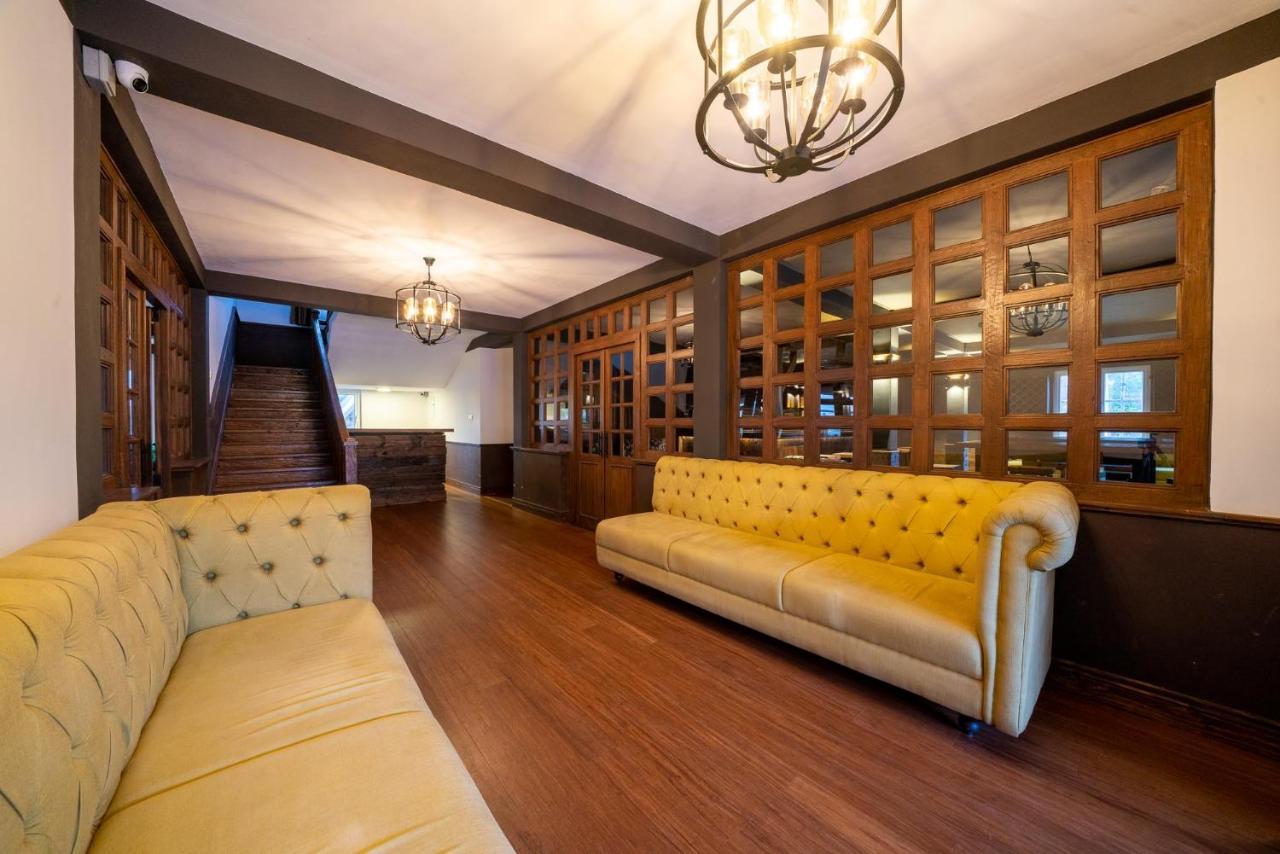 Pedro Barn Hotel At Little England Cottages Нувара-Элия Экстерьер фото