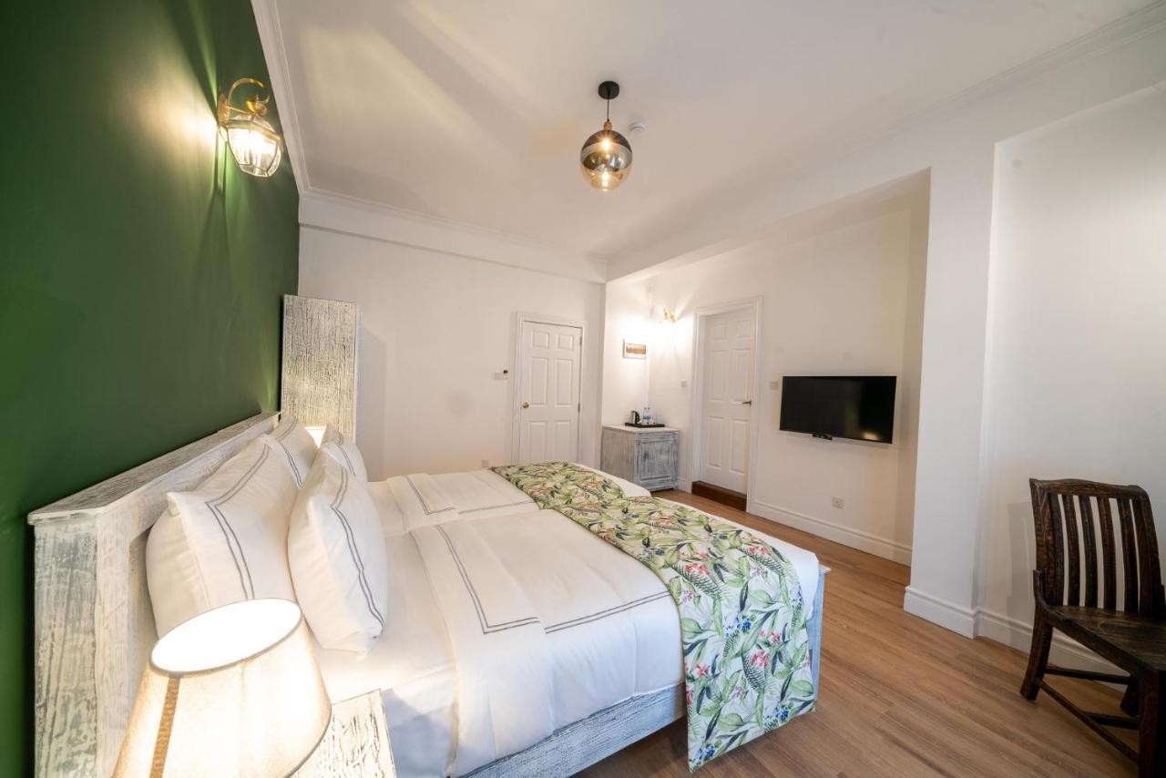 Pedro Barn Hotel At Little England Cottages Нувара-Элия Экстерьер фото